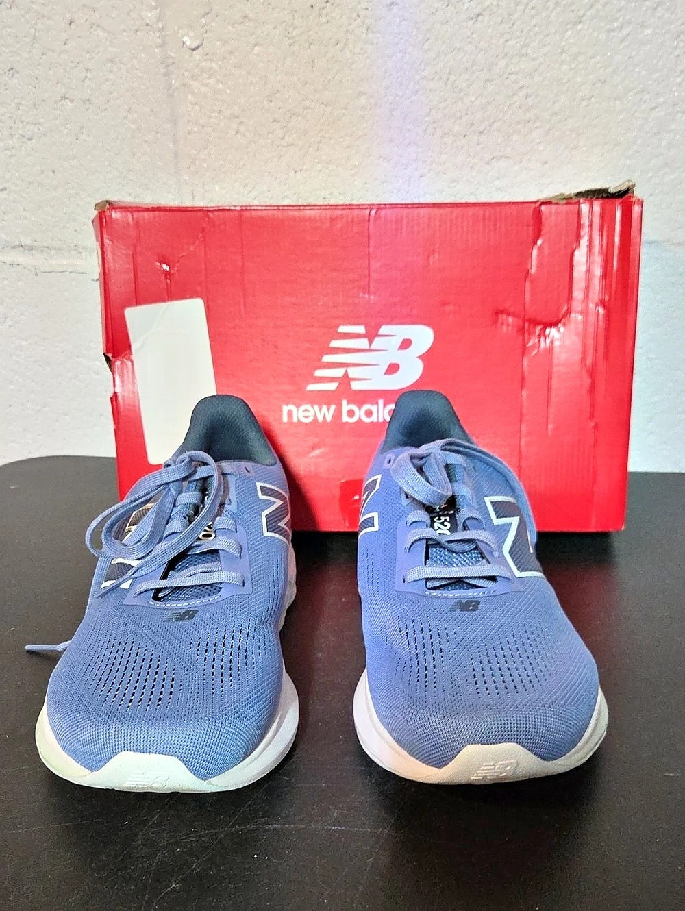 New Balance Fresh Foam 520 v9 Women's Blue & White Athletic Shoes US 12 2E